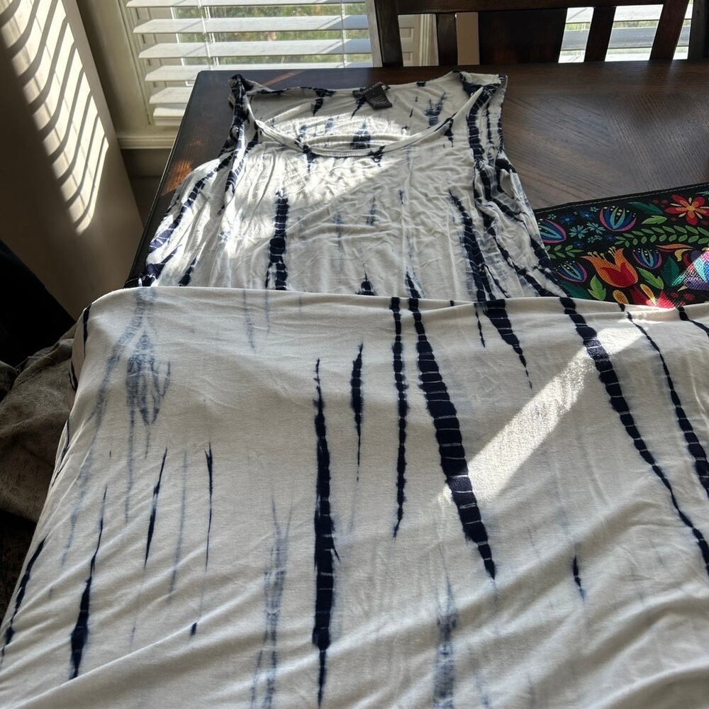 Chelsea& Theodore maxi dress size large
